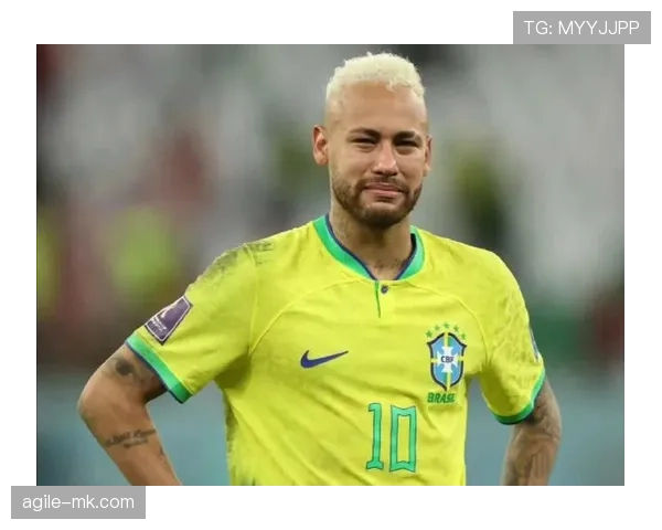 内马尔职业生涯的荣耀与遗憾:聚光灯下的失落与真实 内马尔职业生涯的荣耀与遗憾:聚光灯下的失落与真实