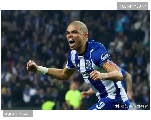 佩佩中卫风格 佩佩中卫风格